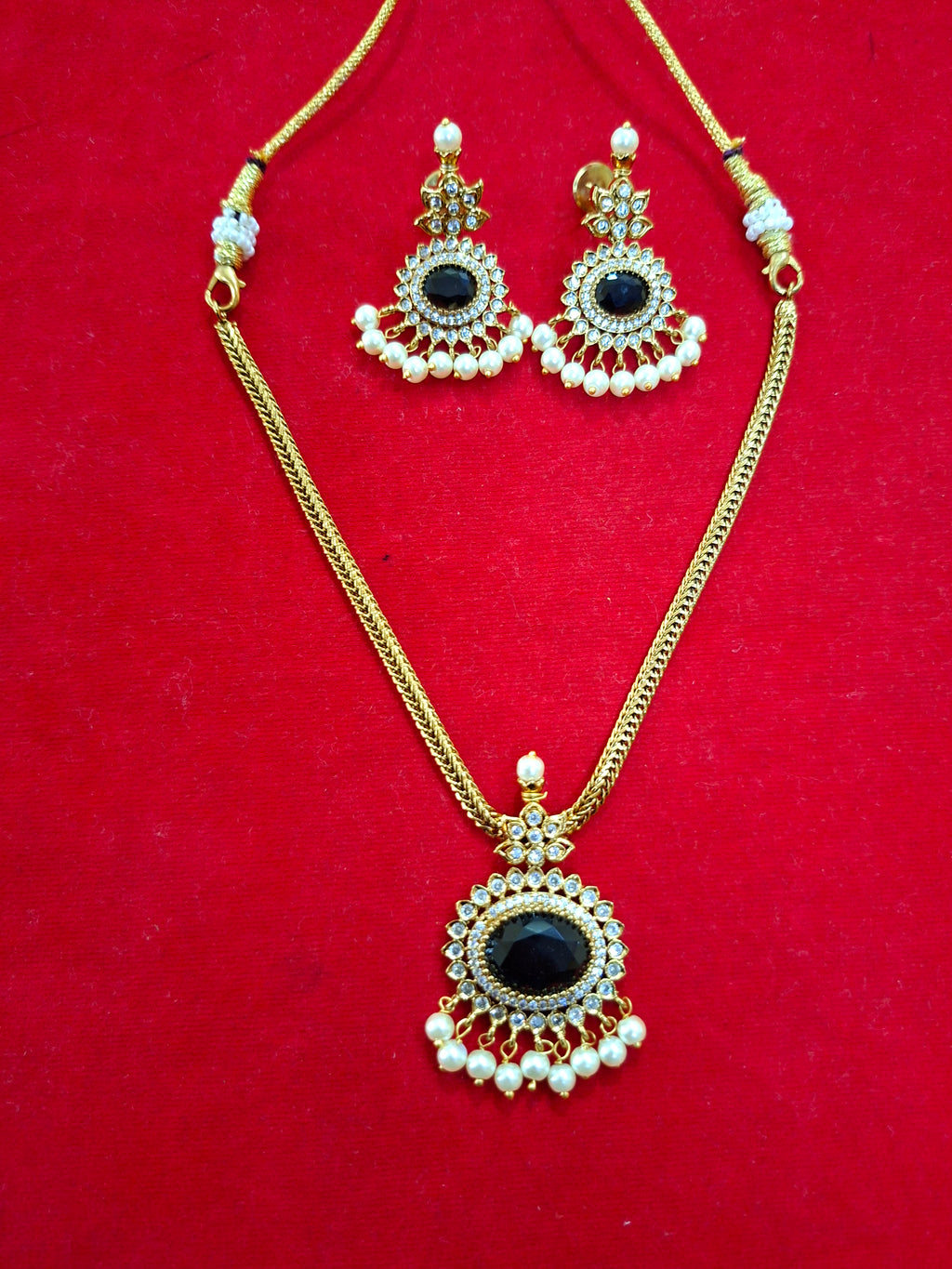 AD PENDANT NECKLACE
