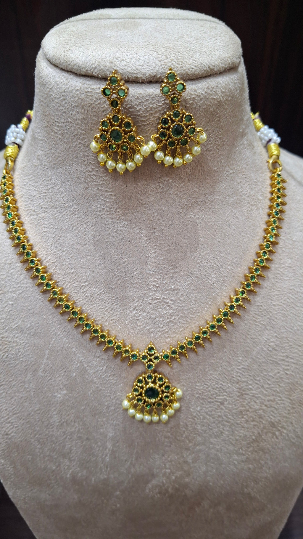 ANTIQUE NECKLACE