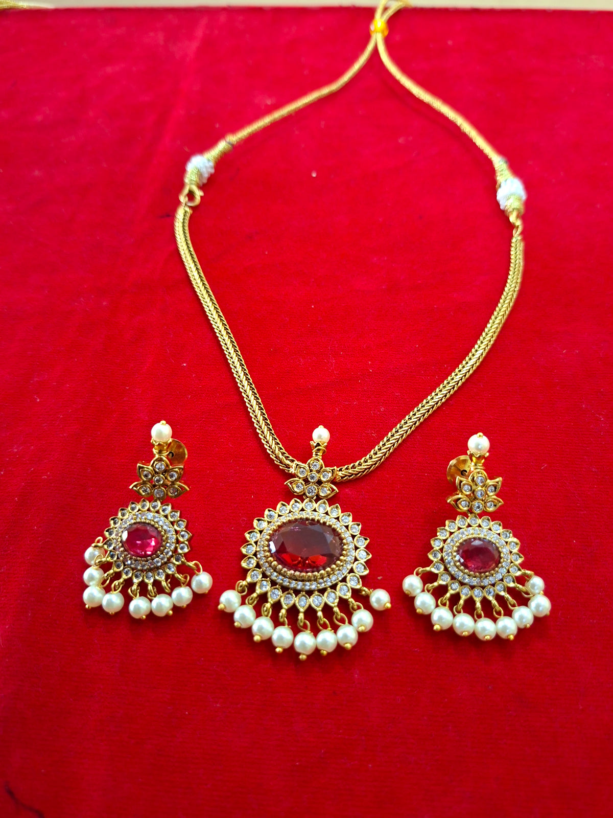 AD PENDANT NECKLACE