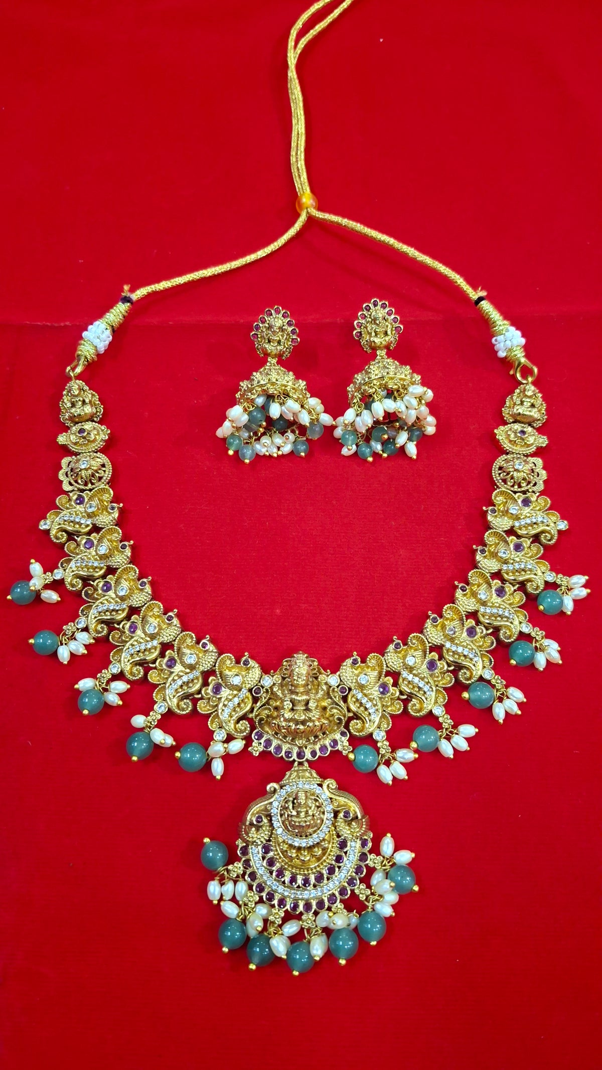 ANTIQE NECKLACE