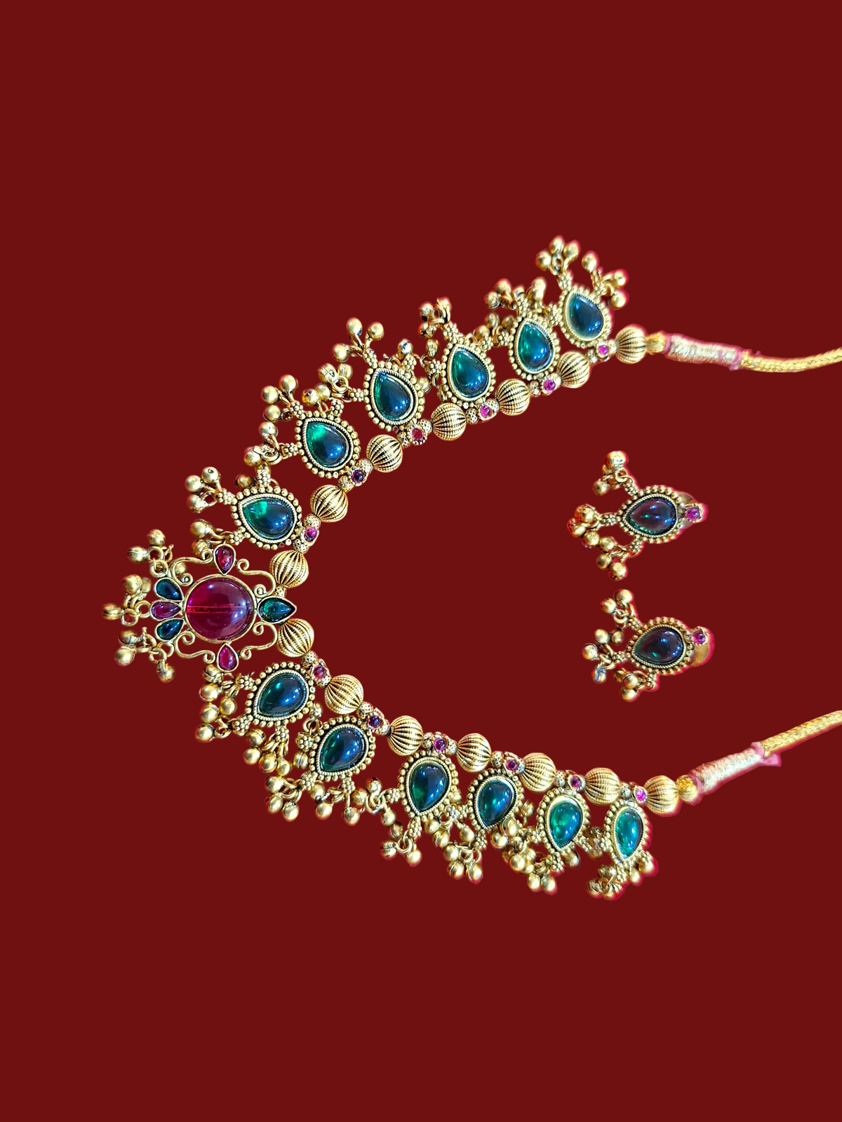ANTIQUE CHOKER NECKLACE